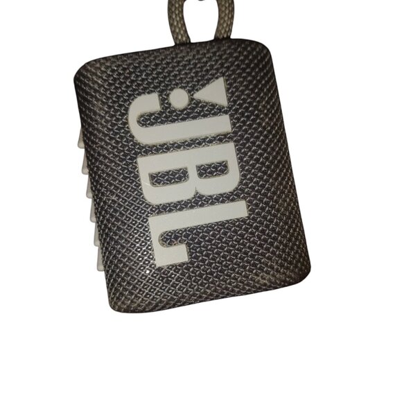 jBL Go3